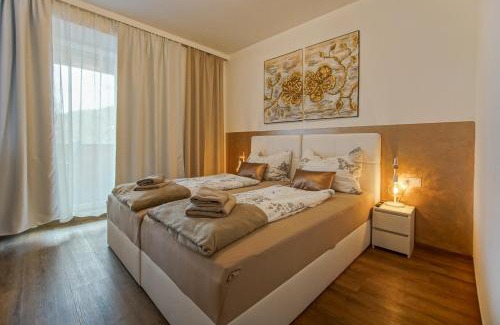 Leoben Apartment | Pet-Friendly AusZeit Steiraland 8 with Covered Balcony