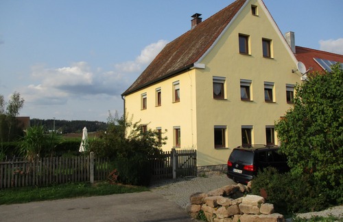 Feuchtwangen Apartment | Cozy Auszeitwohnung Rösch with Pool & Family Amenities