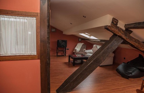 Bejar Apartment | Central Béjar Loft: Child-Friendly Retreat with High Rating