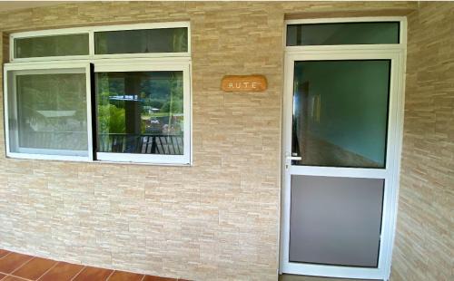 Teahupoo Apartment | Beachfront AUTE - Ocean Views and Private Beach Awaits