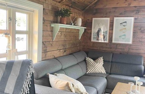 Moskenes House | Authentic Rorbu: Guest Rated 9.8, Perfect for Families