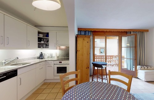 Celerina-Schlarigna Apartment | Serene Celerina Apartment House with Spa & Family Amenities