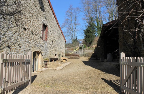 Sapogne-sur-Marche House | Cozy Cottage for Four with Breakfast & Child-Friendly Perks