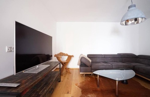Modling Apartment | Authentic Austrian Flat in the South of Vienna