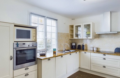 Plovan Ski Chalet | Authentic Breton house for 6 in Plovan
