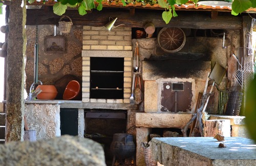 Valenca Cottage | Idyllic Cottage Retreat with Pool in Minho - Guest Rated 10/10