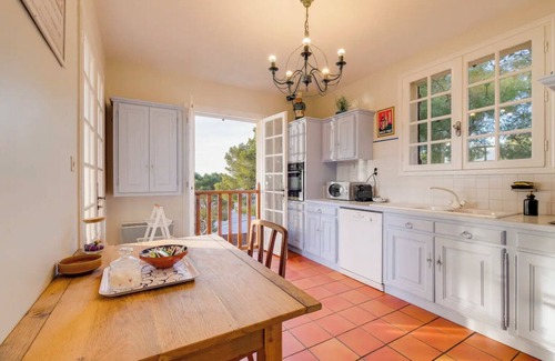 Ensues-la-Redonne House | Authentic family home "La Pinède" Sea view