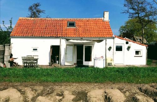 Walsoorden House | Cozy Farmhouse Steps from the Beach with Ocean Views