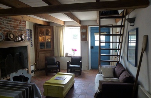 Wissant House | Cozy Fisherman's Cottage with Garden and Family Amenities