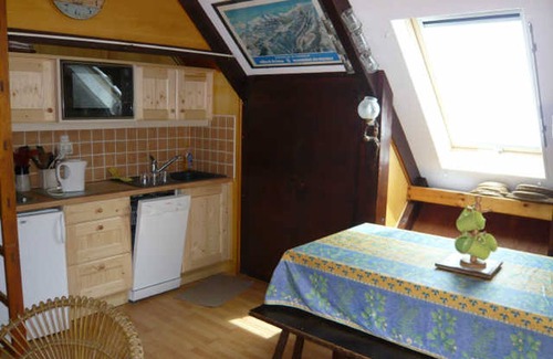 Correncon-en-Vercors Ski Chalet | Authentic Chalet Near Ski Slopes and Trails