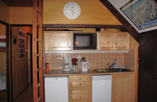 Correncon-en-Vercors Ski Chalet | Authentic Chalet Near Ski Slopes and Trails