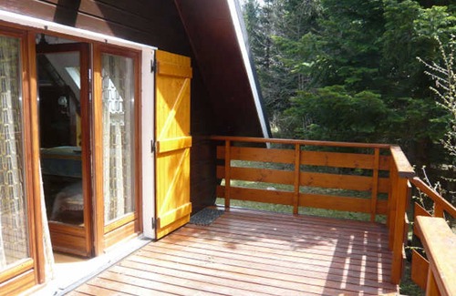Correncon-en-Vercors Ski Chalet | Authentic Chalet Near Ski Slopes and Trails