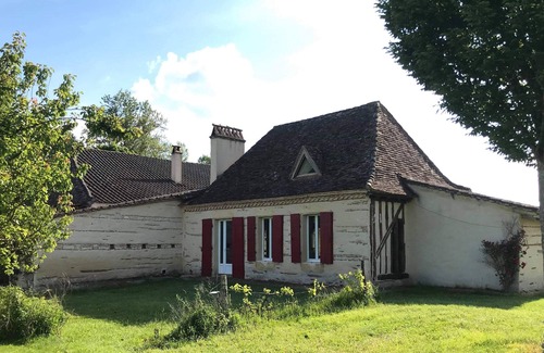 Saint-Pierre-d'Eyraud House | Delightful Périgourdine Retreat with Pool Near Bergerac