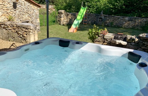 Savignac-les-Eglises House | Relaxing Perigord House with Spa & Exceptional Guest Rating