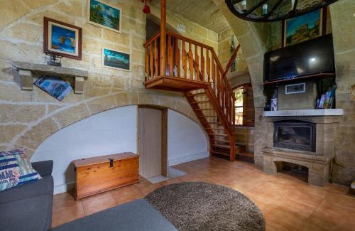 Xewkija Villa | Discover Ta Rummiena Farmhouse: Oceanfront Oasis with Pool