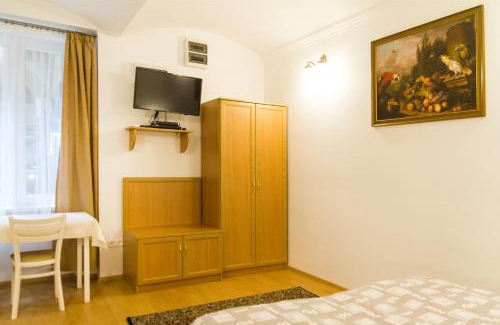 Erzsebetvaros Apartment | Guest Rated 9.3: Experience Authentic Grand Boulevard