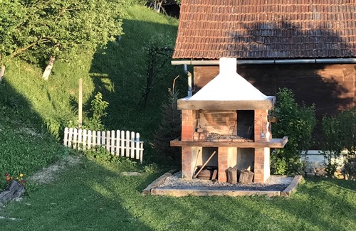 Marija Bistrica Cottage | Serene Escape: Authentic House in Peaceful Village Retreat