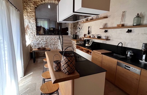 Barjac House | Scenic Retreat: Authentic House with Private Pool & View