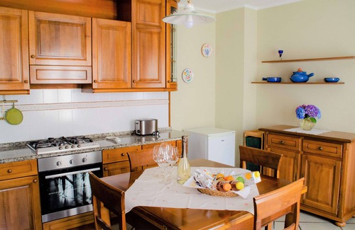 Madonna del Sasso Villa | Authentic house, with large sunny garden - Casa Artò