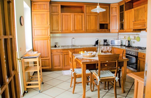 Madonna del Sasso Villa | Authentic house, with large sunny garden - Casa Artò