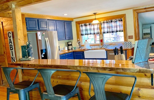 Glenwood Springs House | Private Colorado Cabin near Roaring Fork River Awaits