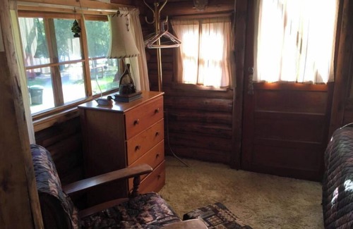 Northome Cabin | Pet-Friendly Log Cabin at Island Lake - Perfect for Families