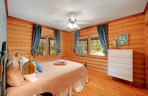 Georgetown House | Experience an Authentic Log Cabin with Ocean View & Spa
