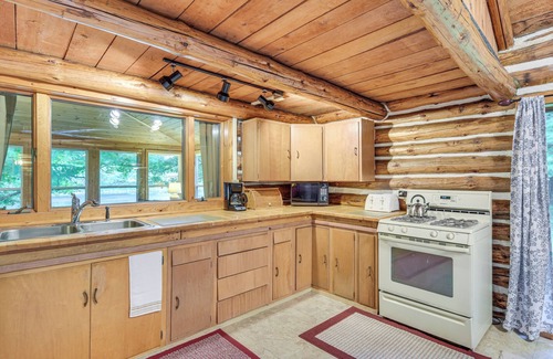 Glidden Cottage | Authentic Log Cabin w/Private Pond in Glidden