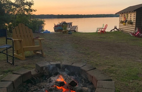 Baldwin House | Pet-Friendly Log Cottage with Ocean and Lake Views