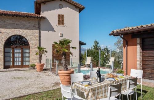 SantʼAngelo in Vado House | Budget-Friendly Belvilla by OYO Borgo Tre with Pool Access