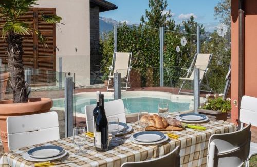 SantʼAngelo in Vado House | Budget-Friendly Belvilla by OYO Borgo Tre with Pool Access