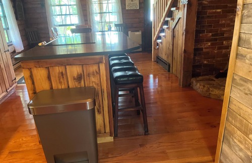 Raymond Cabin | Experience Authentic 4 BR Log Cabin on Little Sebago Beach