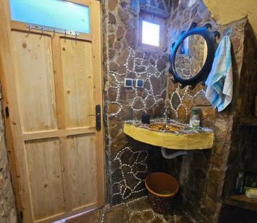 Timizguida-Ouftas House | Family-Friendly Authentic Moroccan Homestay with Pets Welcome