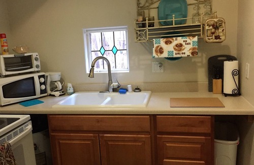 Bernalillo Apartment | Experience Authentic New Mexico Adobe Casita Near Wine Country
