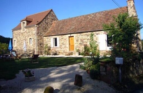 Doissat Cottage | Enchanting Périgourdine Stone House with Pool and Ocean View