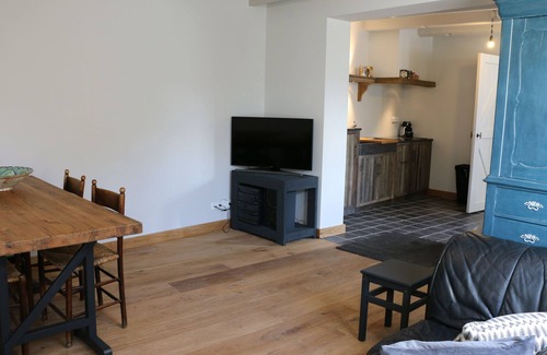 Municipality of Veere Cottage | Charming Private Cottage Steps from the Beach Awaits You