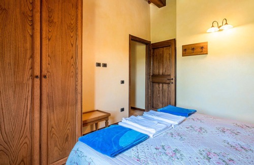 Camerino House | Authentic residence in the middle of nature with pool.