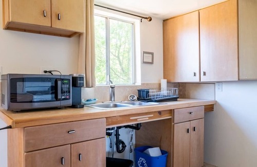 Wright Area Action Group Apartment | Inviting Rustic Farm Stay with Family-Friendly Amenities