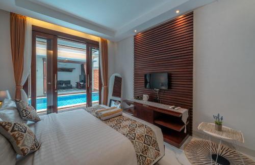 Padonan Villa | Enchanting Temple & Garden: 5BR Villa with Pool Access