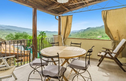 Poggio House | Experience Authentic Italy: Mountain Views & Private Pool