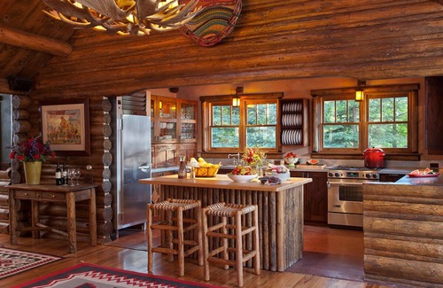 Jackson Villa | Experience a Cozy Western Log Cabin in Jackson