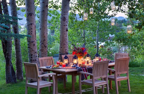 Jackson Villa | Experience a Cozy Western Log Cabin in Jackson