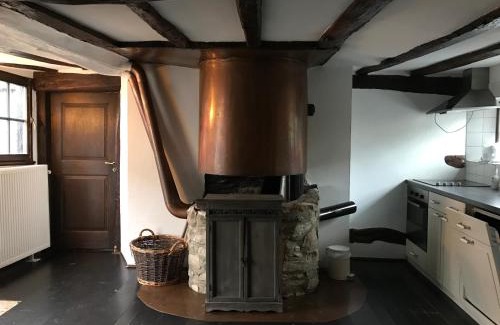 Hellenthal House | Discover Authentiek Eifelhuis: Family-Friendly Retreat
