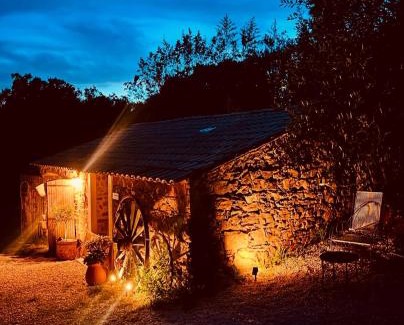Le Beausset Bed & Breakfast | Authentique bergerie en pierre avec jacuzzi piscine et massages La grange des amoureux