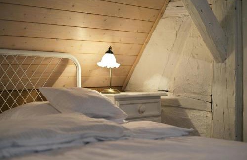 Aue House | Beautiful Holiday House in Aue with Grill and Garden