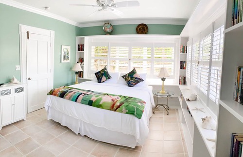 The Meadows Bed & Breakfast | Top-Rated Authors of Key West Guest House with Pool & Breakfast