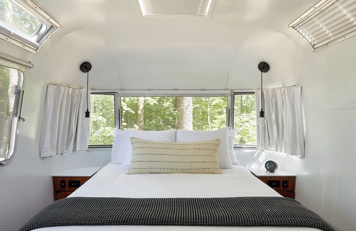 Three Rivers Hotel | Experience AutoCamp Sequoia with Pool & Family-Friendly Fun