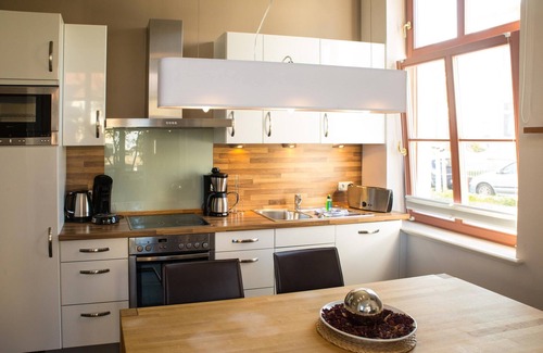 Ahlbeck Apartment | Unforgettable Oceanfront Stay at Autorenhaus Apartment 1