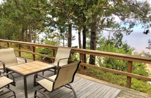 Au Train House | Idyllic AuTrain Beach House Near Pictured Rocks & Lake Views