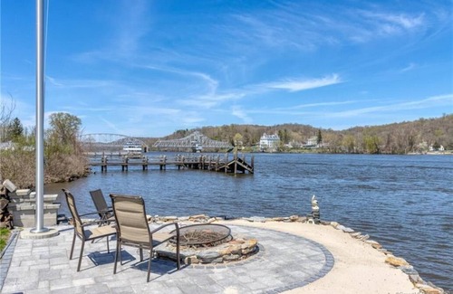 Haddam House | Unforgettable Summer at the Family-Friendly Haddam House